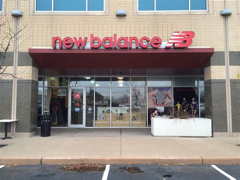 new balance shoes store near me